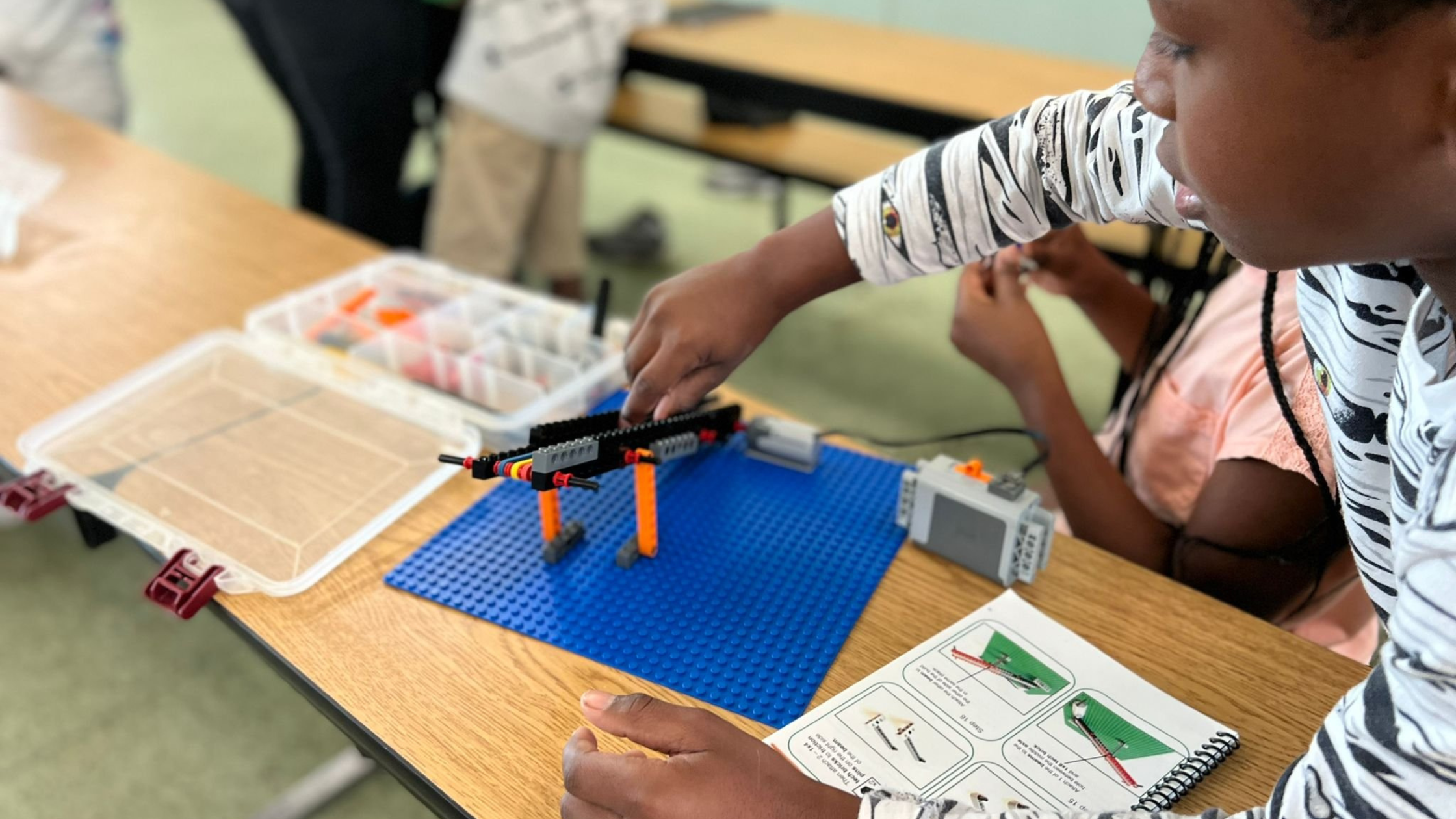 boy in a snapology class